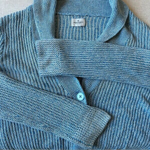American Eagle Women's Blue and White Knit Cropped Front Button Cardigan - M.